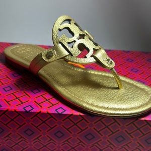 Tory Burch Gold Miller Tumbled Metallic Leather Size: 5.5 NIB